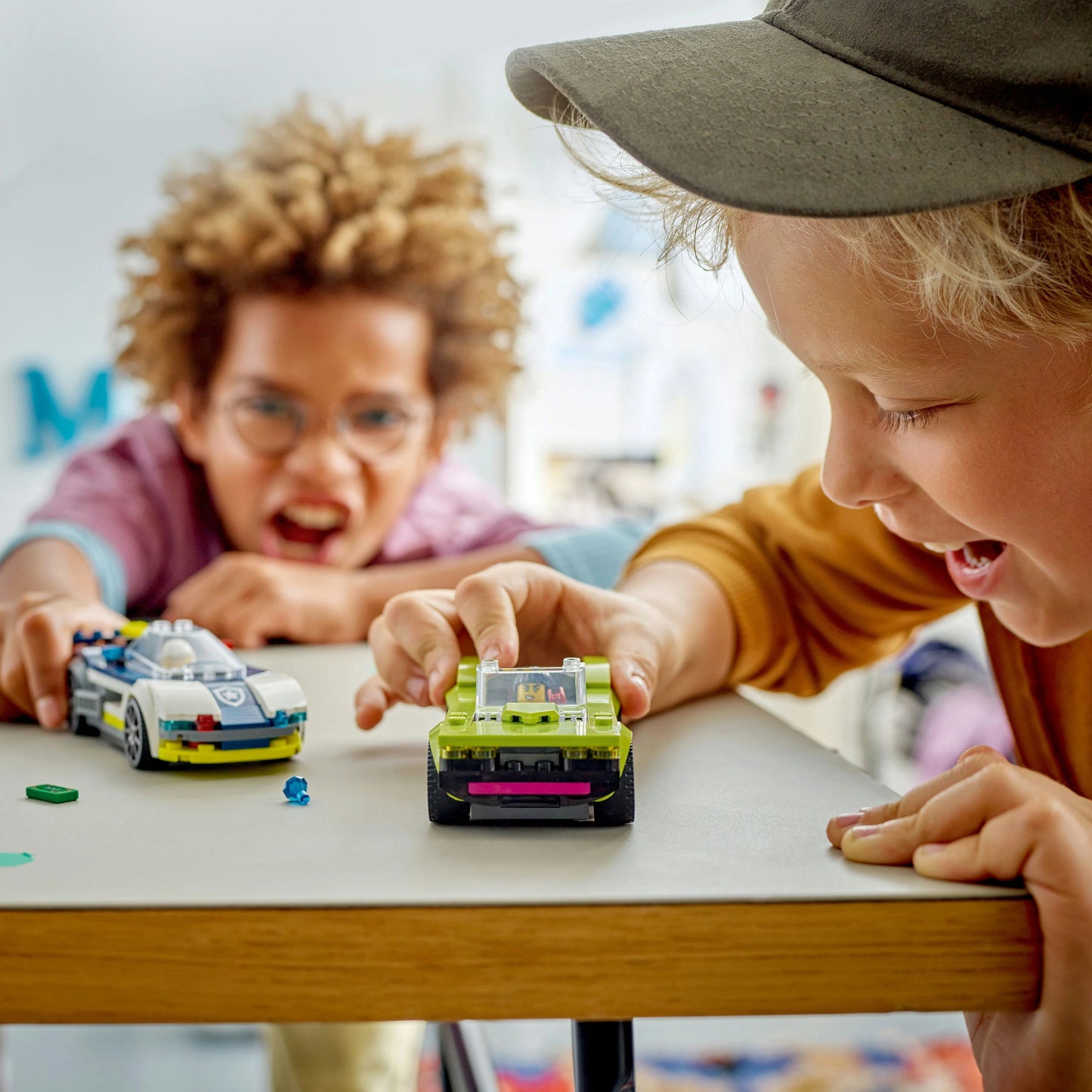 LEGO City Pościg radiowozu za muscle carem 60415