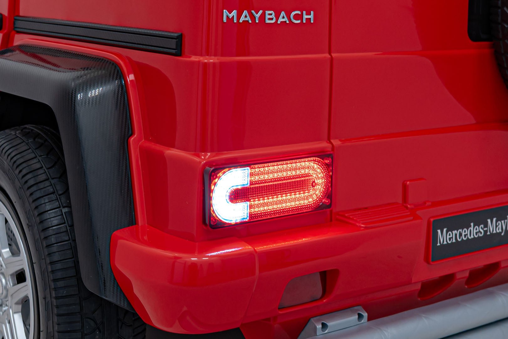 Pojazd Mercedes Benz MAYBACH G650 Czerwony - www.zabawki - sensoryczne.pl